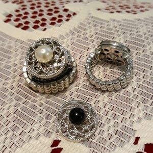 Snap button ring